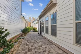 7330 Winthrop Rd, Alpharetta, GA 30005 - Photo 14