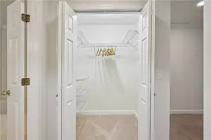 28214 Plantation Dr NE, Atlanta, GA 30324 - Photo 32