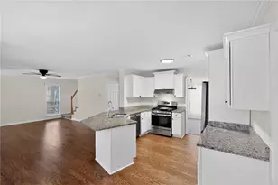 5546 Hurstcliffe Dr, Kennesaw, GA 30152 - Photo 10