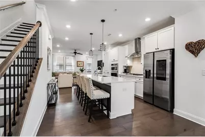 6635 Beacon Drive, Sandy Springs, GA 30328 - Photo 12