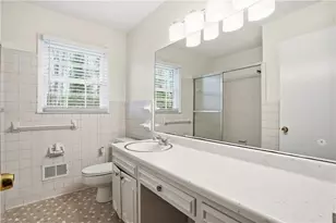 4165 Williamsburg Dr, Atlanta, GA 30337 - Photo 10