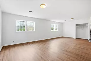 4165 Williamsburg Dr, Atlanta, GA 30337 - Photo 18