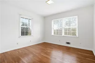 4165 Williamsburg Dr, Atlanta, GA 30337 - Photo 16