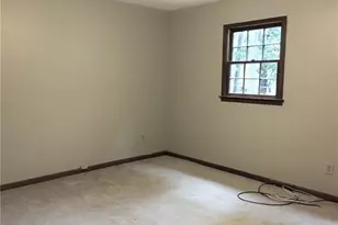 6859 Lake View Ln, Doraville, GA 30360 - Photo 14