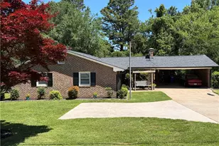 344 Holly Dr, Gainesville, GA 30501 - Photo 4