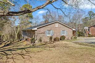 344 Holly Dr, Gainesville, GA 30501 - Photo 2