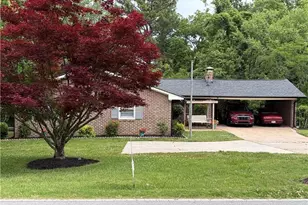344 Holly Dr, Gainesville, GA 30501 - Photo 1