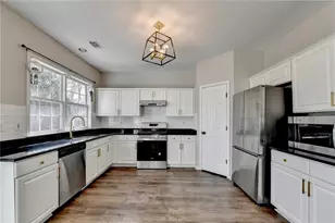 1305 Mountclaire Dr, Cumming, GA 30041 - Photo 32