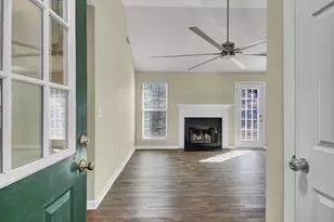 40 Elisabeth Way, Grantville, GA 30220 - Photo 2