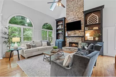 1028 Towne Lake Hills E, Woodstock, GA 30189 - Photo 6