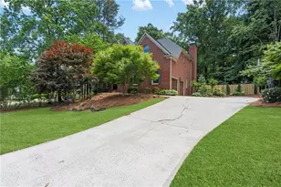 1028 Towne Lk Hls E, Woodstock, GA 30189 - Photo 2