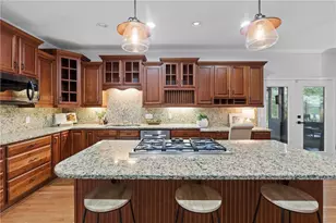 1028 Towne Lk Hls E, Woodstock, GA 30189 - Photo 14