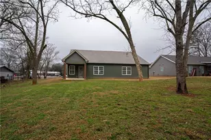 72 South Main St, Maysville, GA 30558 - Photo 8