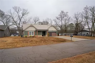 72 South Main St, Maysville, GA 30558 - Photo 2