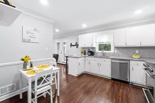 690 Trailwood Dr, Riverdale, GA 30274 - Photo 10