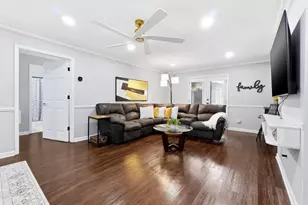 690 Trailwood Dr, Riverdale, GA 30274 - Photo 6