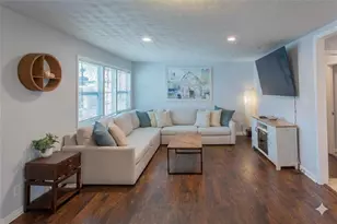 5215 Dixie Lake Rd, Union City, GA 30291 - Photo 2