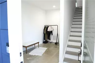 1606 Rock Dam Dr, Atlanta, GA 30317 - Photo 4