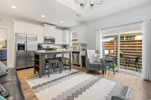 423 Palmetto St, Saint Simons, GA 31522 - Photo 2