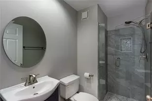 220 Renaissance Pkwy NE, Atlanta, GA 30308 - Photo 24