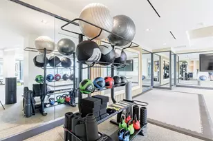 2425 Peachtree Rd NE, Atlanta, GA 30305 - Photo 52