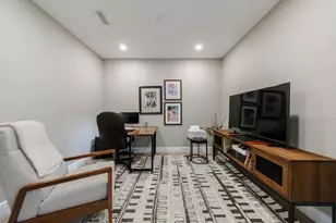 2425 Peachtree Rd NE, Atlanta, GA 30305 - Photo 32