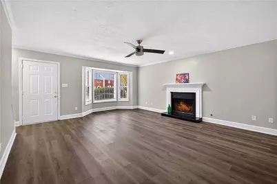 679 Anderson Walk, Marietta, GA 30062 - Photo 4