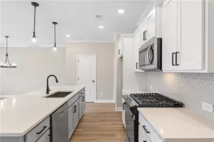 662 Sunstone Ln, Lawrenceville, GA 30043 - Photo 4