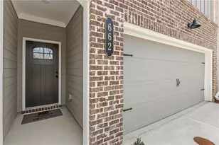 662 Sunstone Ln, Lawrenceville, GA 30043 - Photo 2