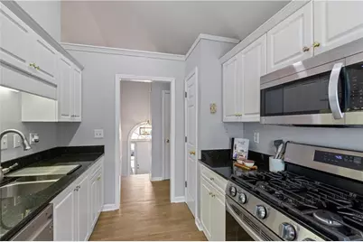 2437 Pondside Place NE, Marietta, GA 30062 - Photo 10