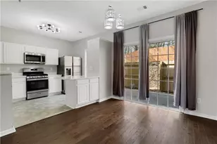 2732 Ashleigh Ln, Alpharetta, GA 30004 - Photo 6