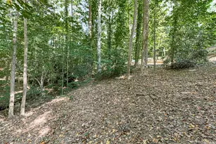 1564 Bubbling Creek Rd, Brookhaven, GA 30319 - Photo 4