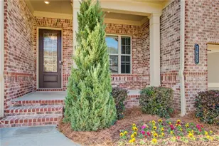 2665 Crowbrook Wy, Cumming, GA 30040 - Photo 2