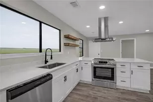 8949 Raven Dr, Jonesboro, GA 30238 - Photo 10