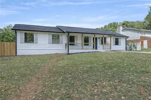 8949 Raven Dr, Jonesboro, GA 30238 - Photo 2