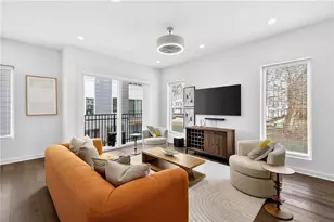 1584 Rock Dam Dr SE, Atlanta, GA 30317 - Photo 6