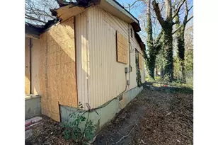 12 Hal St, Newnan, GA 30263 - Photo 2