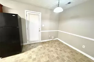 1453 Little Creek Dr, Lawrenceville, GA 30045 - Photo 6