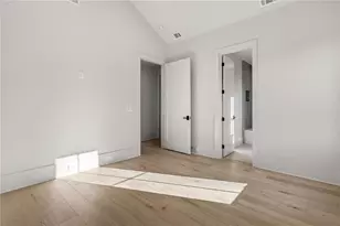 422 Hilderbrand Dr, Atlanta, GA 30328 - Photo 32