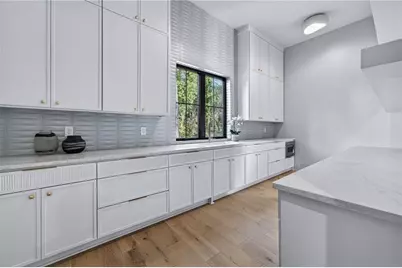 422 Hilderbrand Drive, Atlanta, GA 30328 - Photo 8