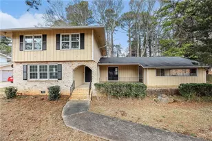 2507 Robin Hood Pl, Marietta, GA 30068 - Photo 2