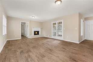 2507 Robin Hood Pl, Marietta, GA 30068 - Photo 4