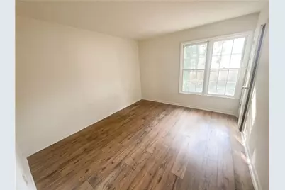 686 Watson Reef, Stone Mountain, GA 30087 - Photo 4