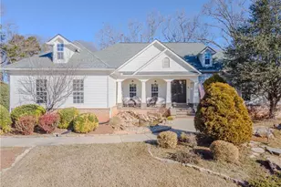 410 Caldwell Ln, Hoschton, GA 30548 - Photo 6