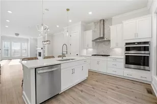 419 Bishop Ln, Woodstock, GA 30188 - Photo 10