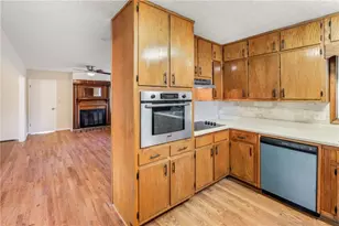 3924 Barr Cir, Tucker, GA 30084 - Photo 14