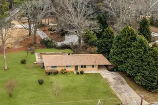 3924 Barr Cir, Tucker, GA 30084 - Photo 2