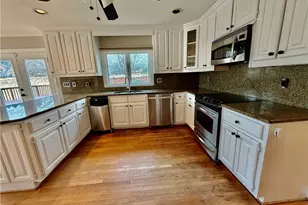 5729 Masters Ct, Stone Mountain, GA 30087 - Photo 12