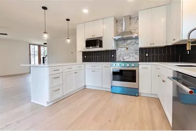 2372 Smokehouse Path, Lawrenceville, GA 30044 - Photo 8