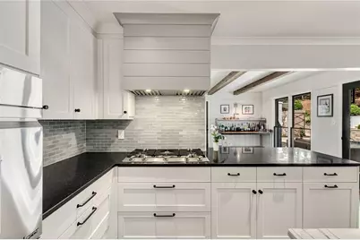 1100 Kingston Drive, Atlanta, GA 30342 - Photo 16